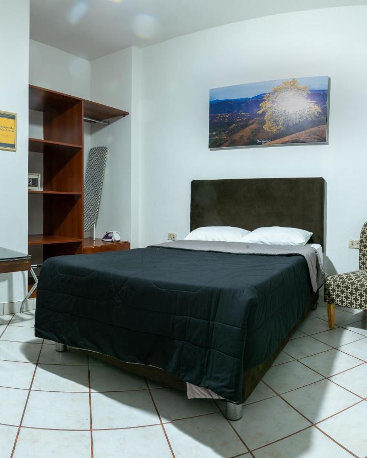 Hospedaje Gran Imperial تومبيس المظهر الخارجي الصورة